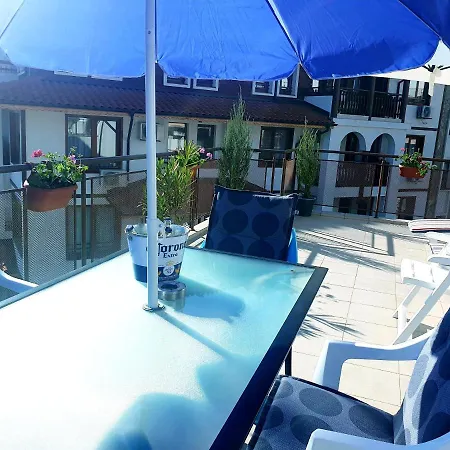 La Terrace Sea View *